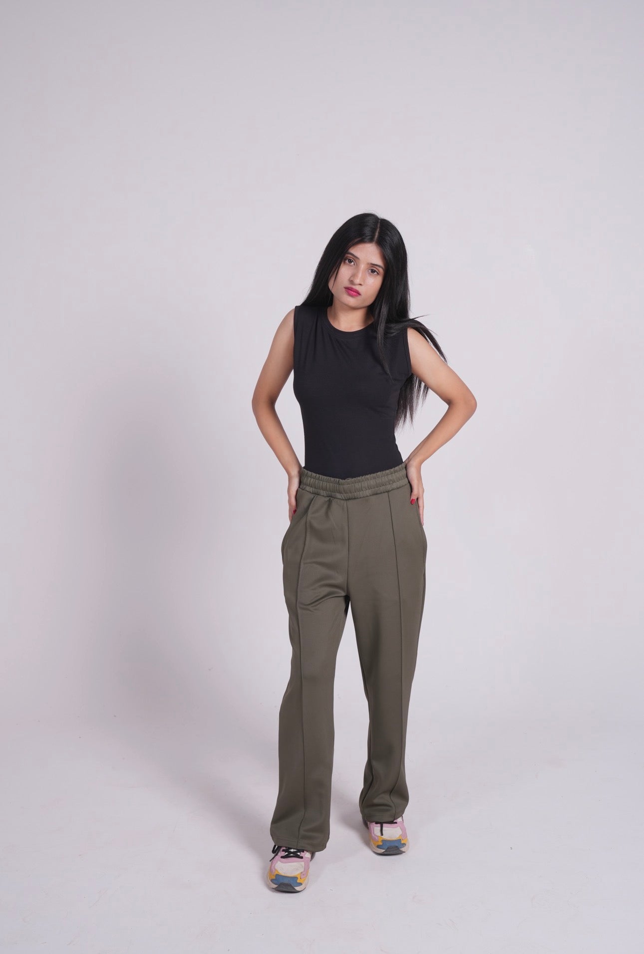 Scuba Straight Leg trousers - Olive Green