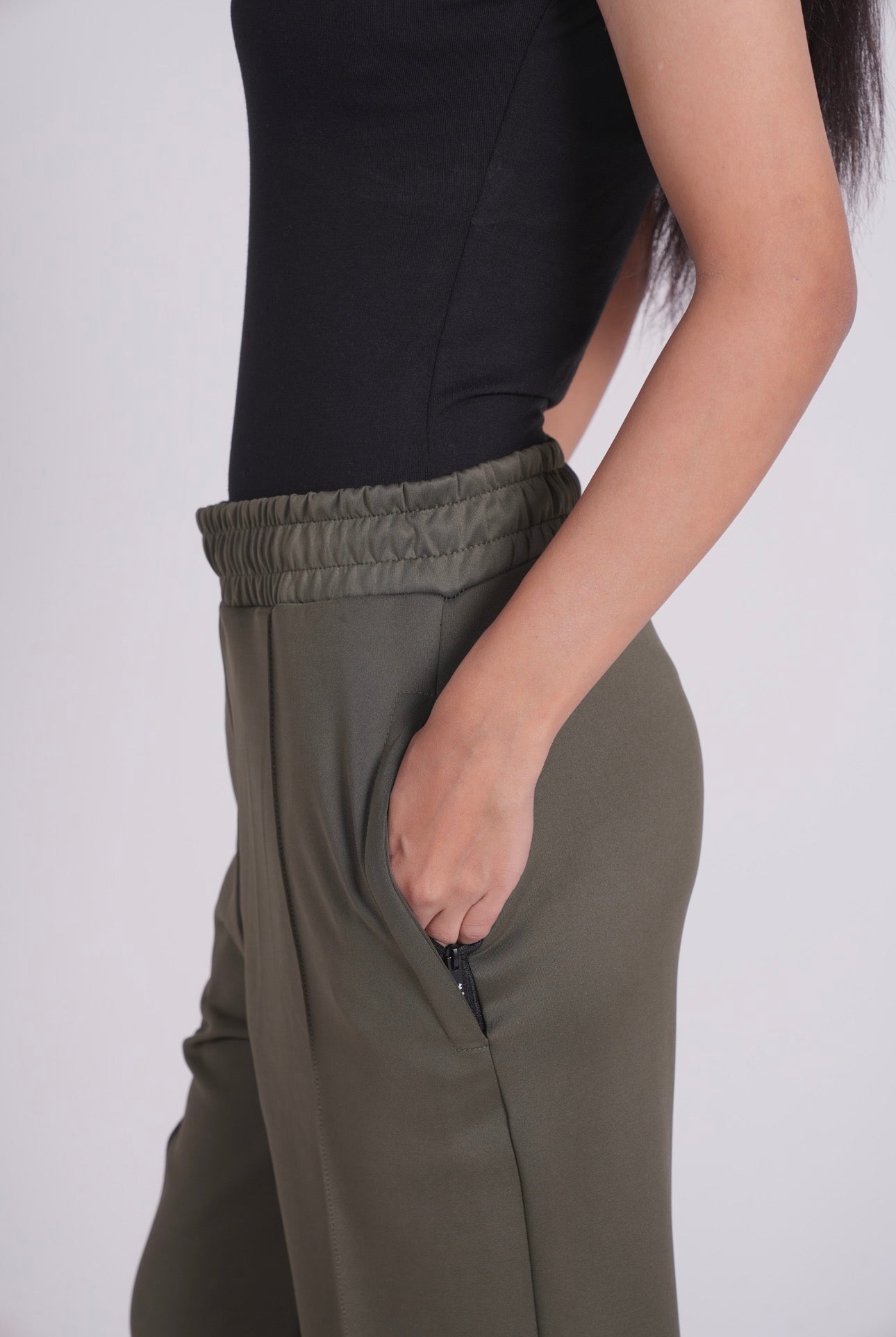 Scuba Straight Leg trousers - Olive Green